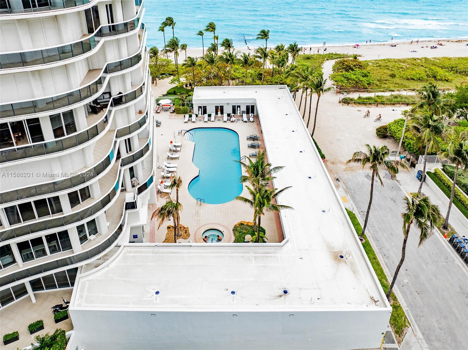 MAJESTIC TOWER - Residential