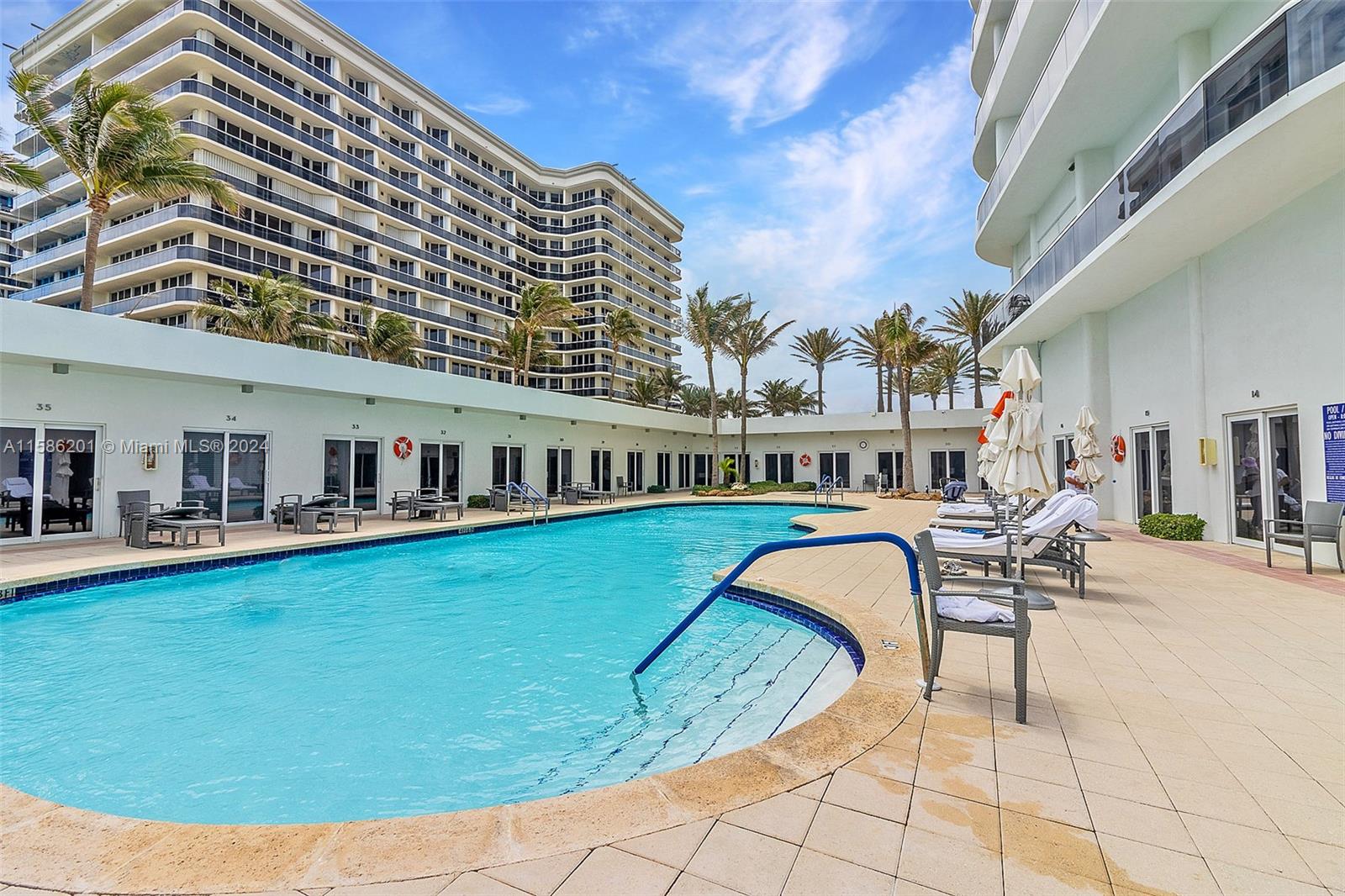 MAJESTIC TOWER - Residential