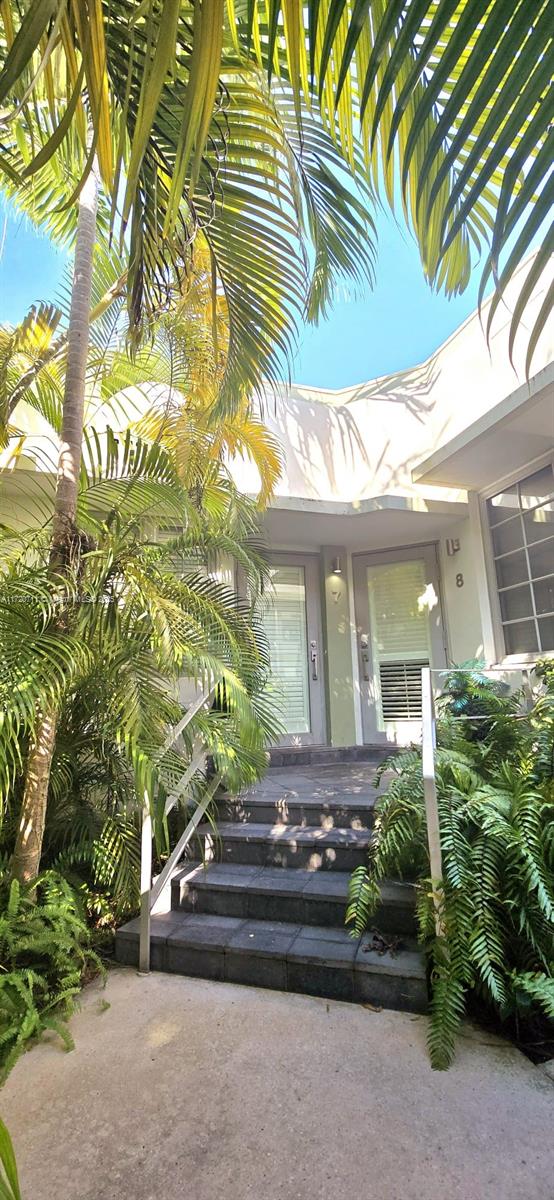 MANGROVE HOUSE CONDO - Residential