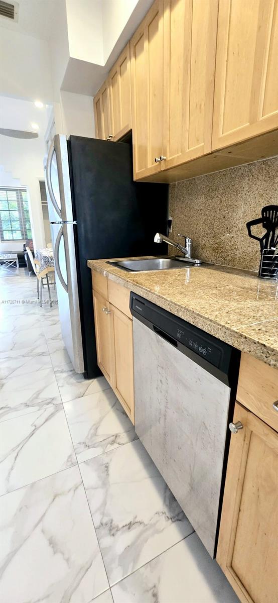 MANGROVE HOUSE CONDO - Residential