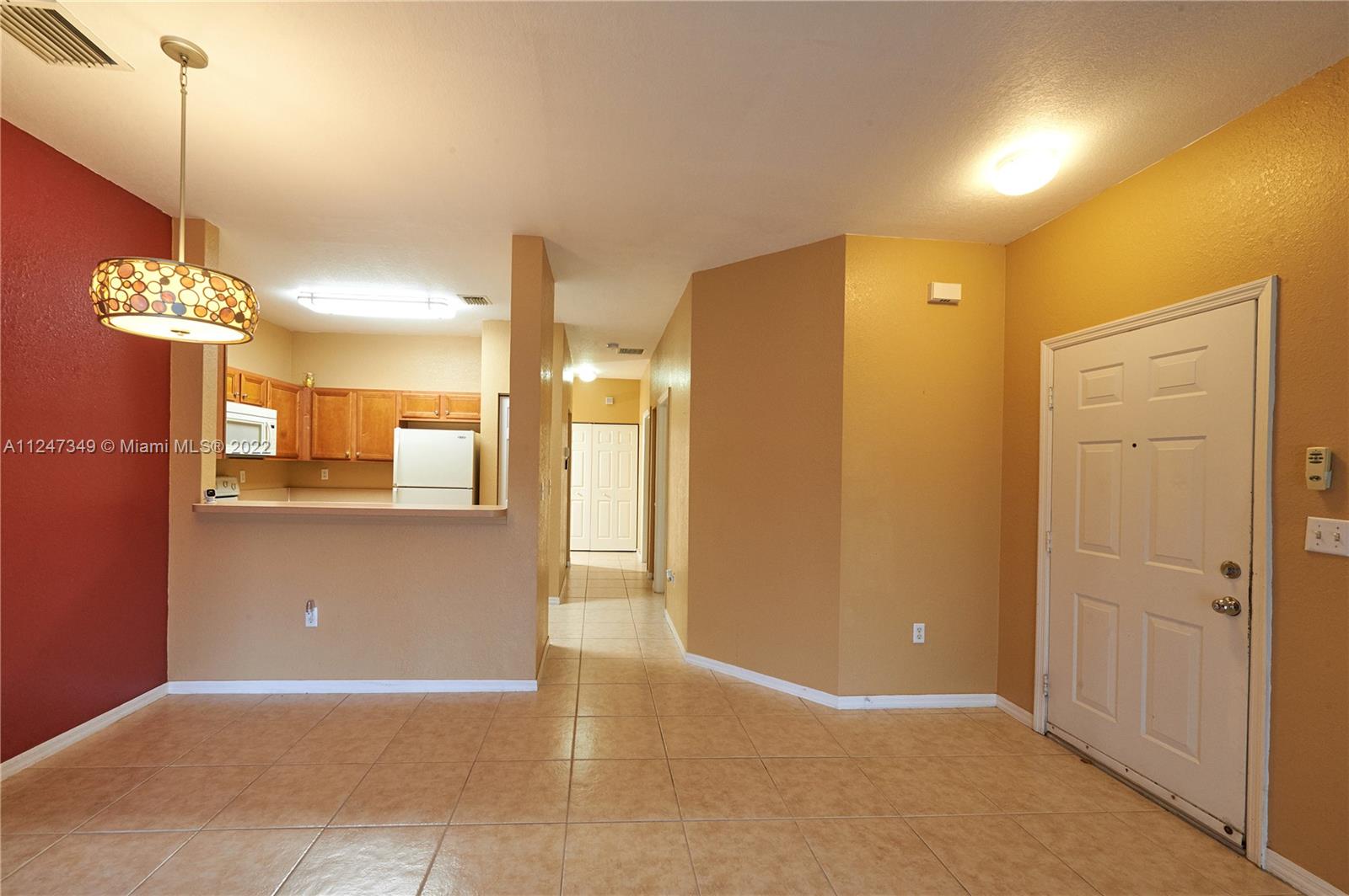 BANYAN BAY CONDO PH 11 - Residential