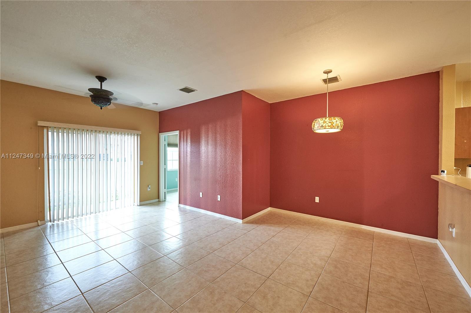 BANYAN BAY CONDO PH 11 - Residential