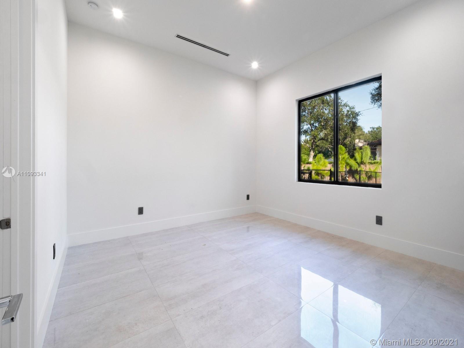 SUNILAND ESTATES 1ST ADDN - Residential