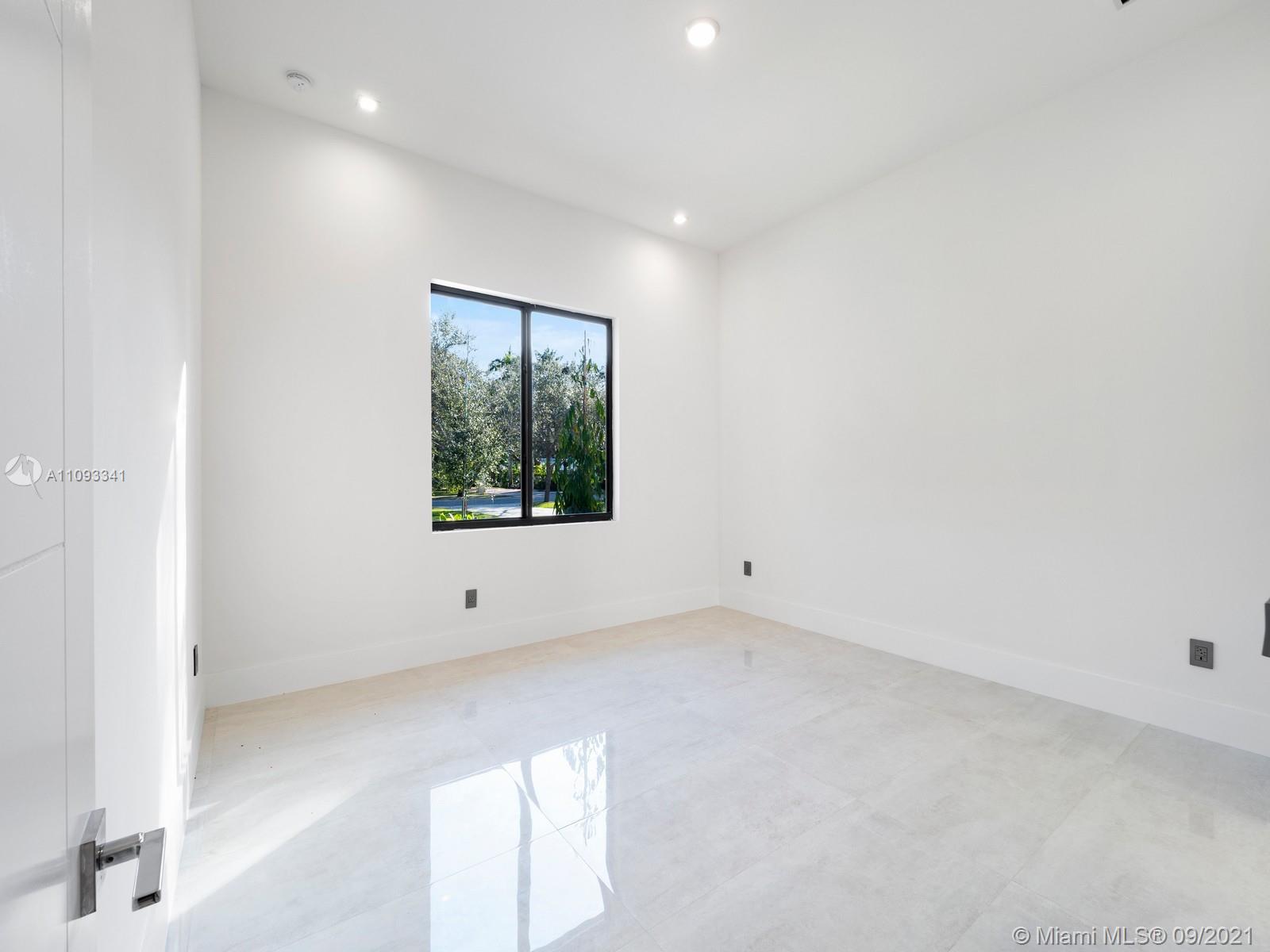 SUNILAND ESTATES 1ST ADDN - Residential