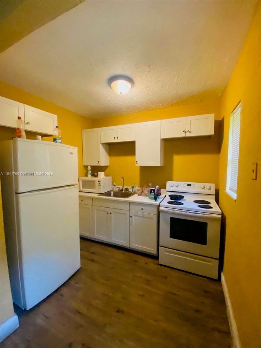 69 W 45 Street