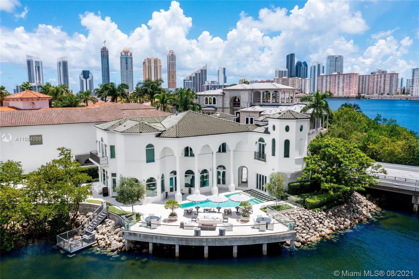 ISLAND ESTATES - Residential