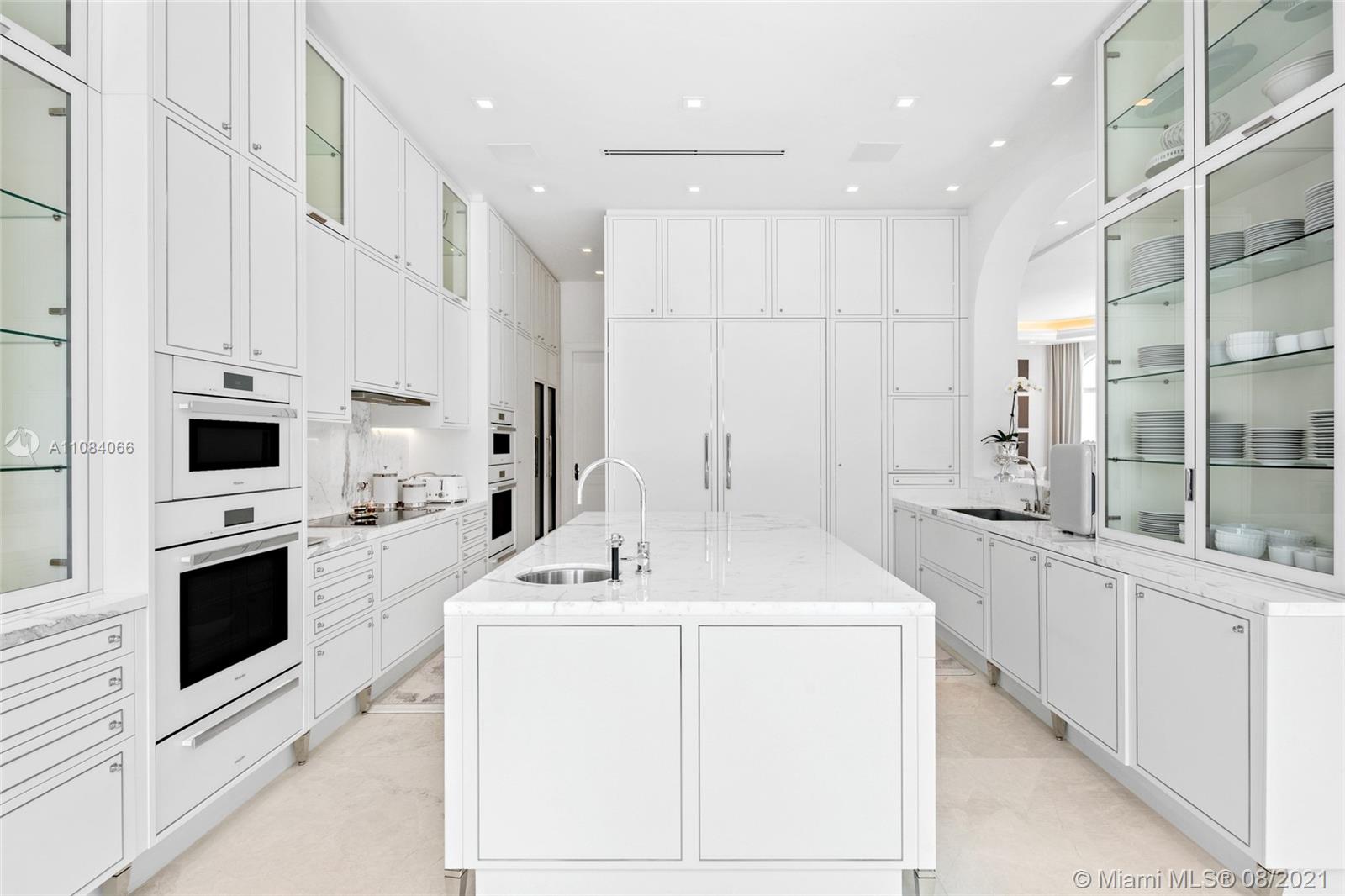 ISLAND ESTATES - Residential