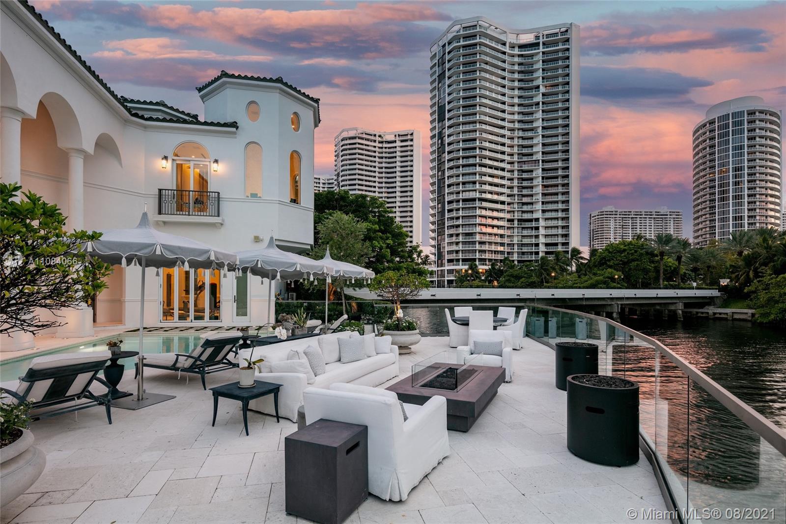 ISLAND ESTATES - Residential