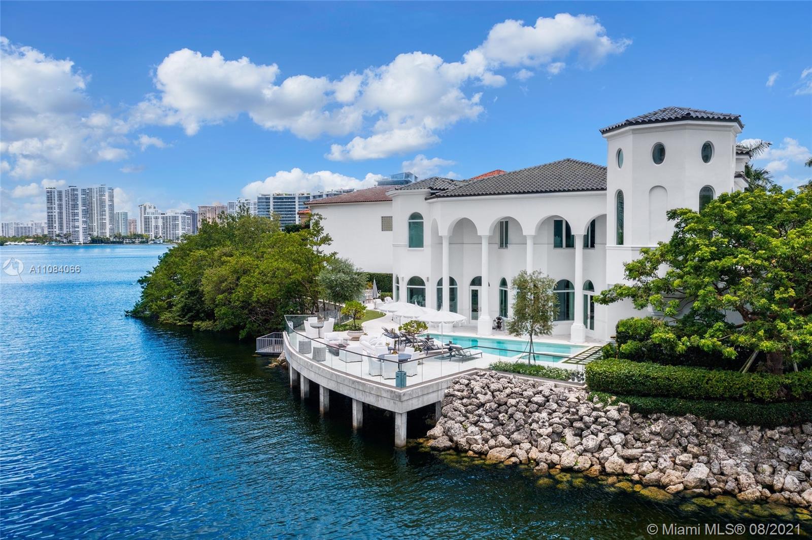 ISLAND ESTATES - Residential