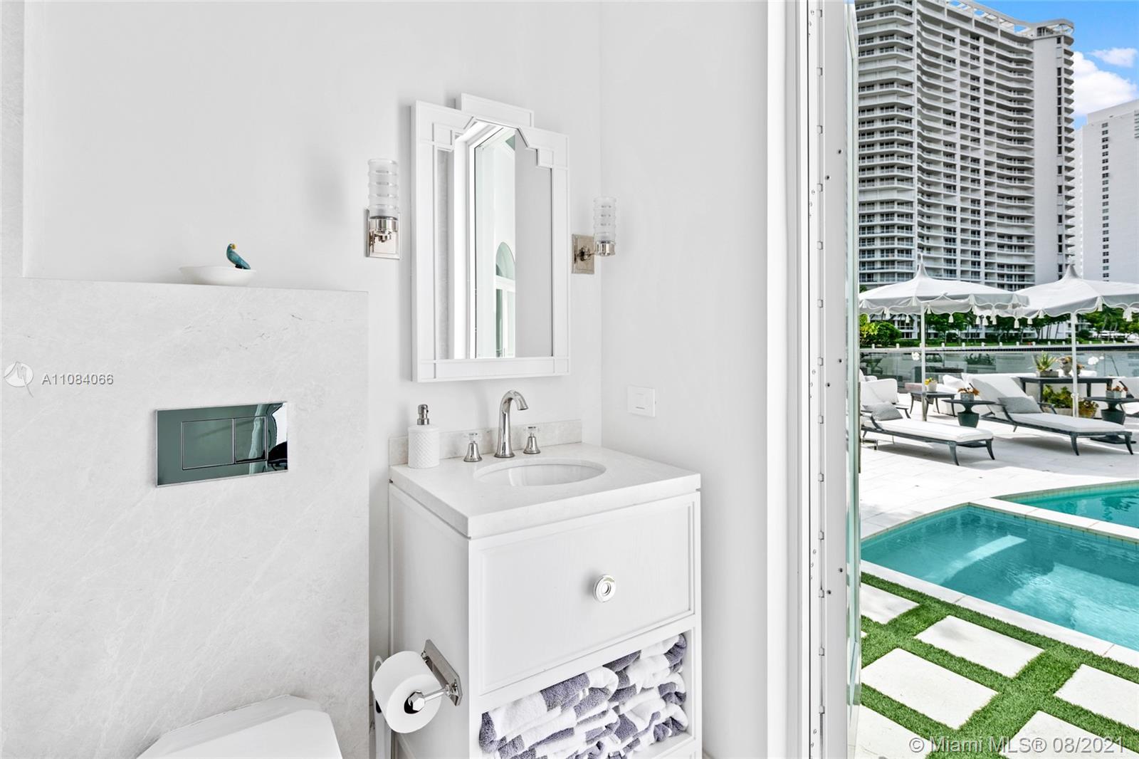 ISLAND ESTATES - Residential
