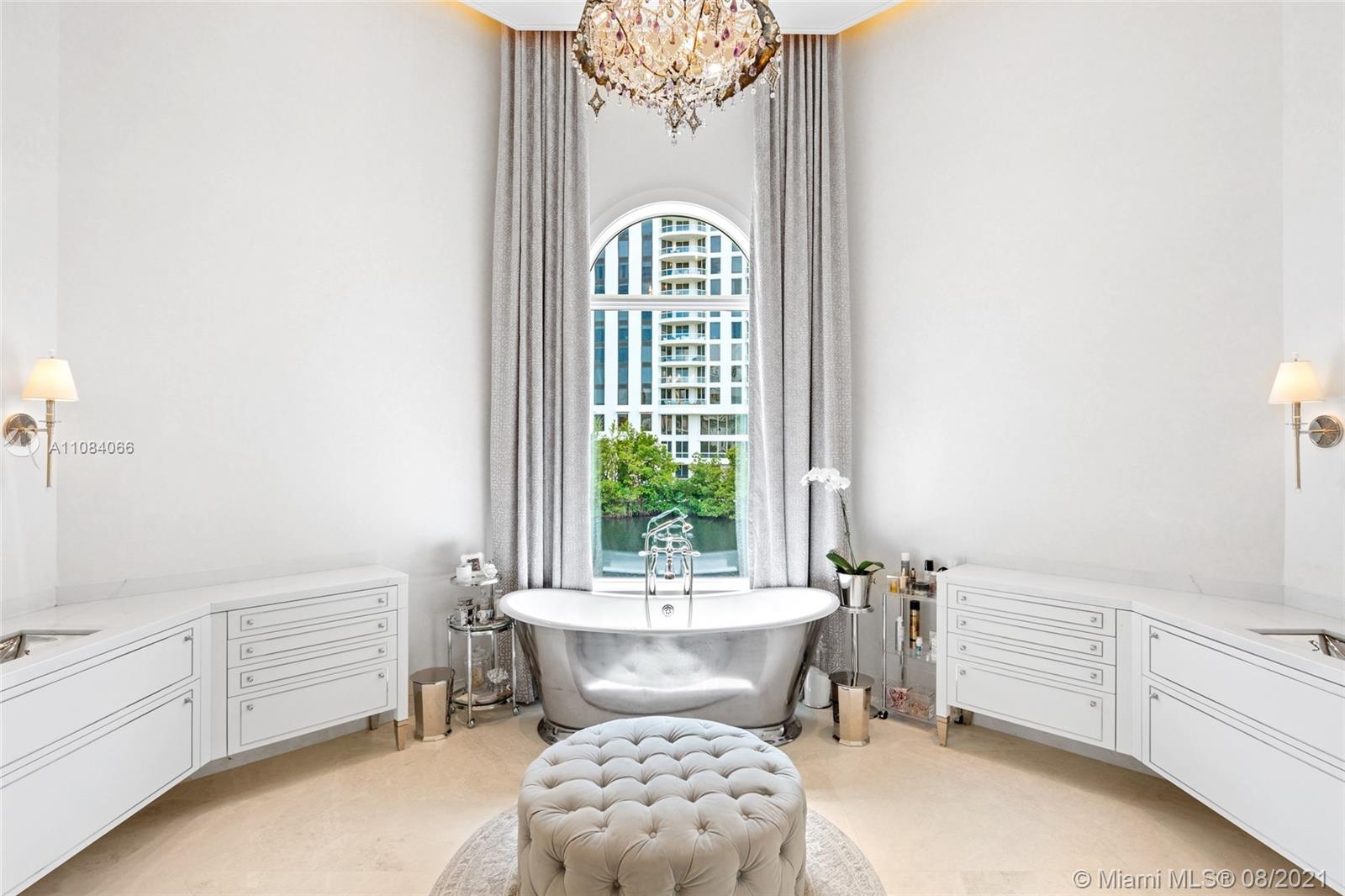 ISLAND ESTATES - Residential
