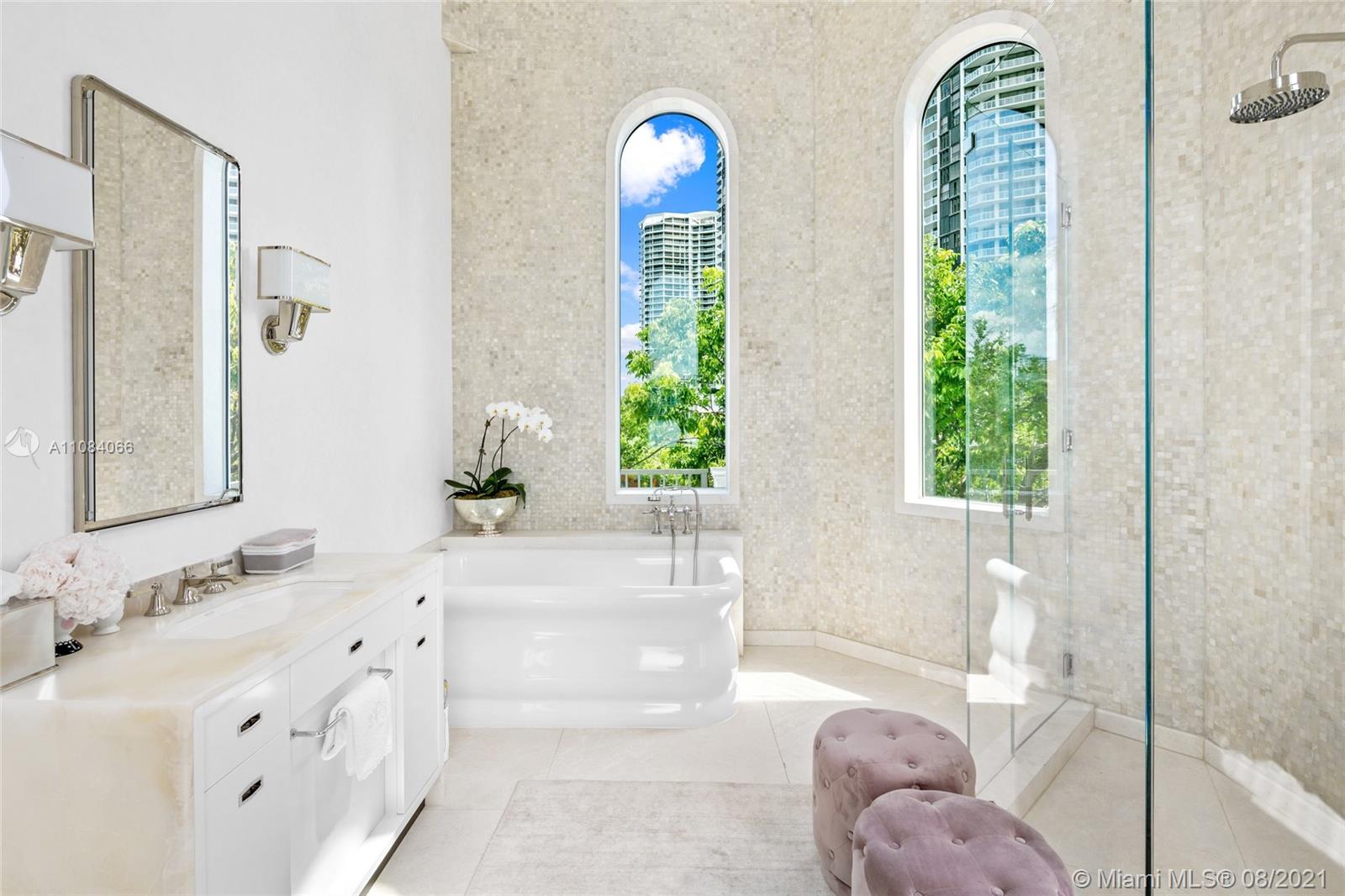 ISLAND ESTATES - Residential