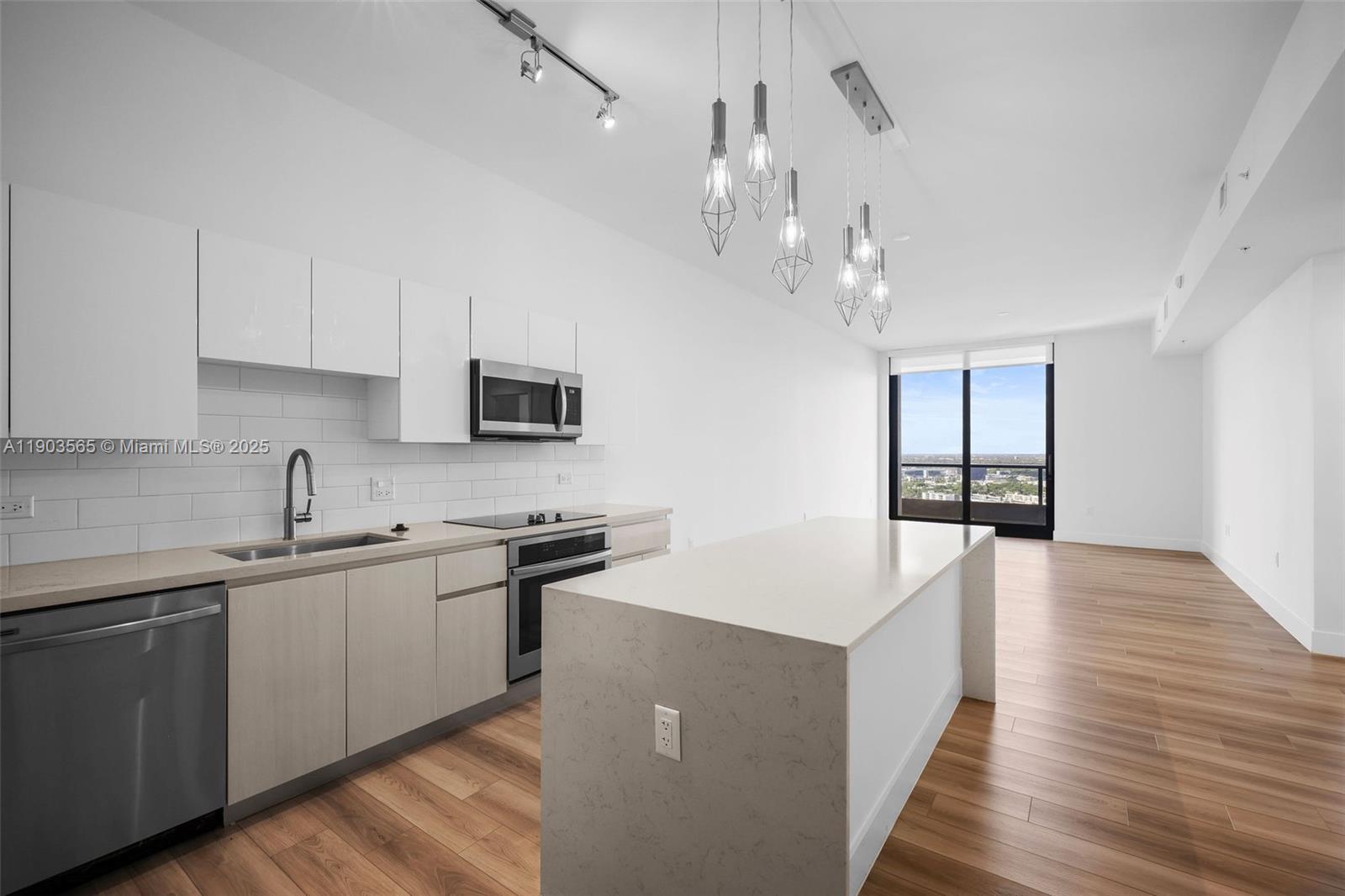Slate Hallandale - Residential Lease