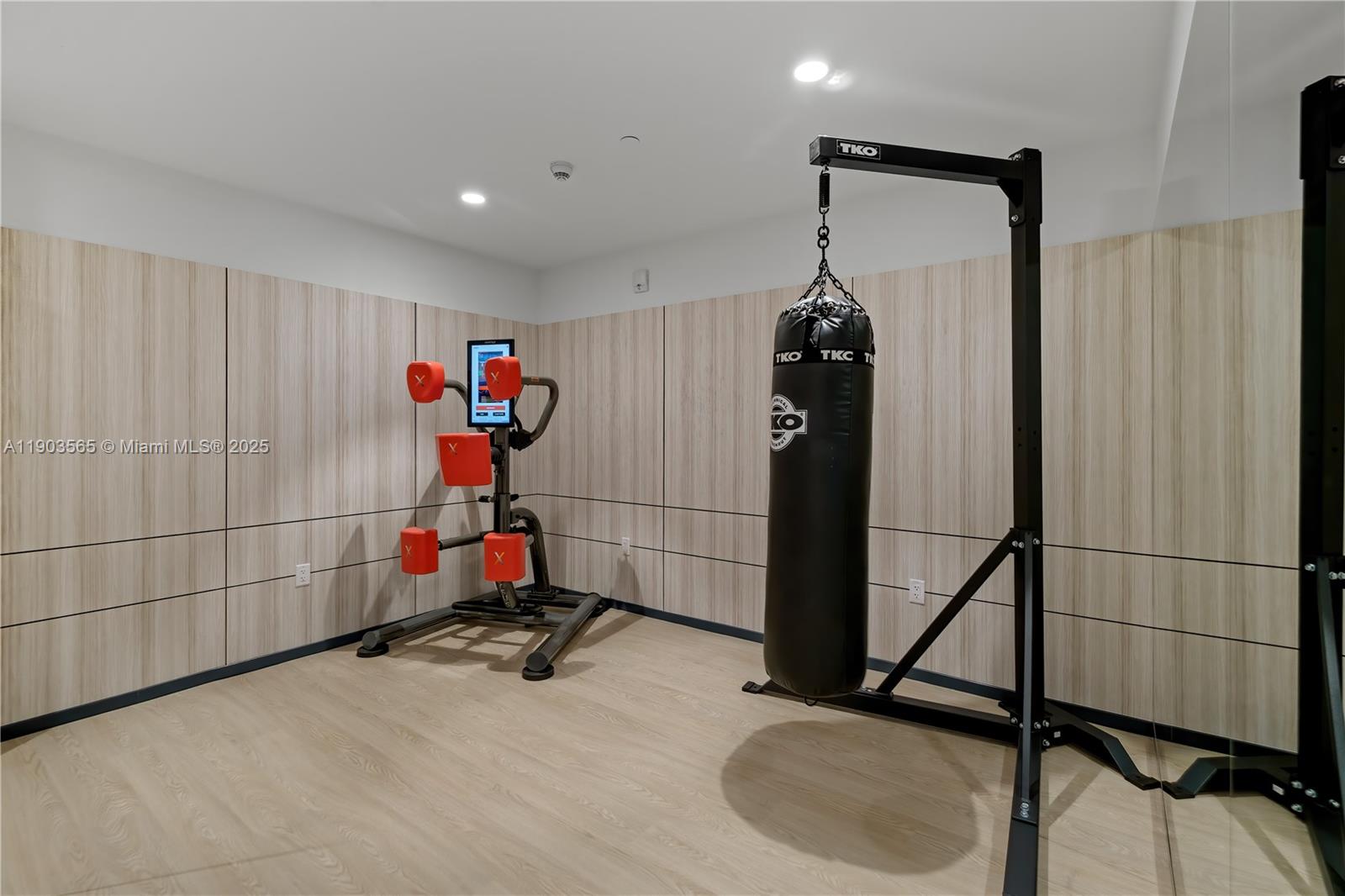 Slate Hallandale - Residential Lease