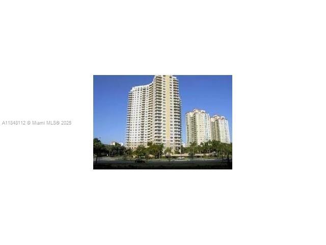 GREAT OPPORTUNITY TO RENT A GORGEOUS AND BRIGHT 2BR/2BA APARTMENT WITH SPLIT LAYOUT AT THE LUXURIOUS TURNBERRY ON THE GREEN CONDOMINIUM, IN THE HEART OF AVENTURA JUST STEPS AWAY FROM THE TURNBERRY GOLF COURSE AND THE AVENTURA MALL. WOOD FLOOR THROUGHOUT THE UNIT, GRANITE COUNTERTOPS IN KITCHEN AND BATHROOMS, WASHER AND DRYER INSIDE UNIT. SPACIOUS BALCONY OVERLOOKING THE CITY OF AVENTURA. BUILDING FEATURES FULL AMENITIES: 24-HOUR SECURITY SERVICE, VALET PARKING, FITNESS CENTER, SPA, POOL, LAGOON, BBQ AREA, BUSINESS CENTER, AND PLAYGROUND. CABLE AND INTERNET PROVIDED BY ASSOCIATION, ONE PARKING SPACE ASSIGNED WITH OPTION TO RENT A SECOND PARKING FROM THE ASSOCIATION.