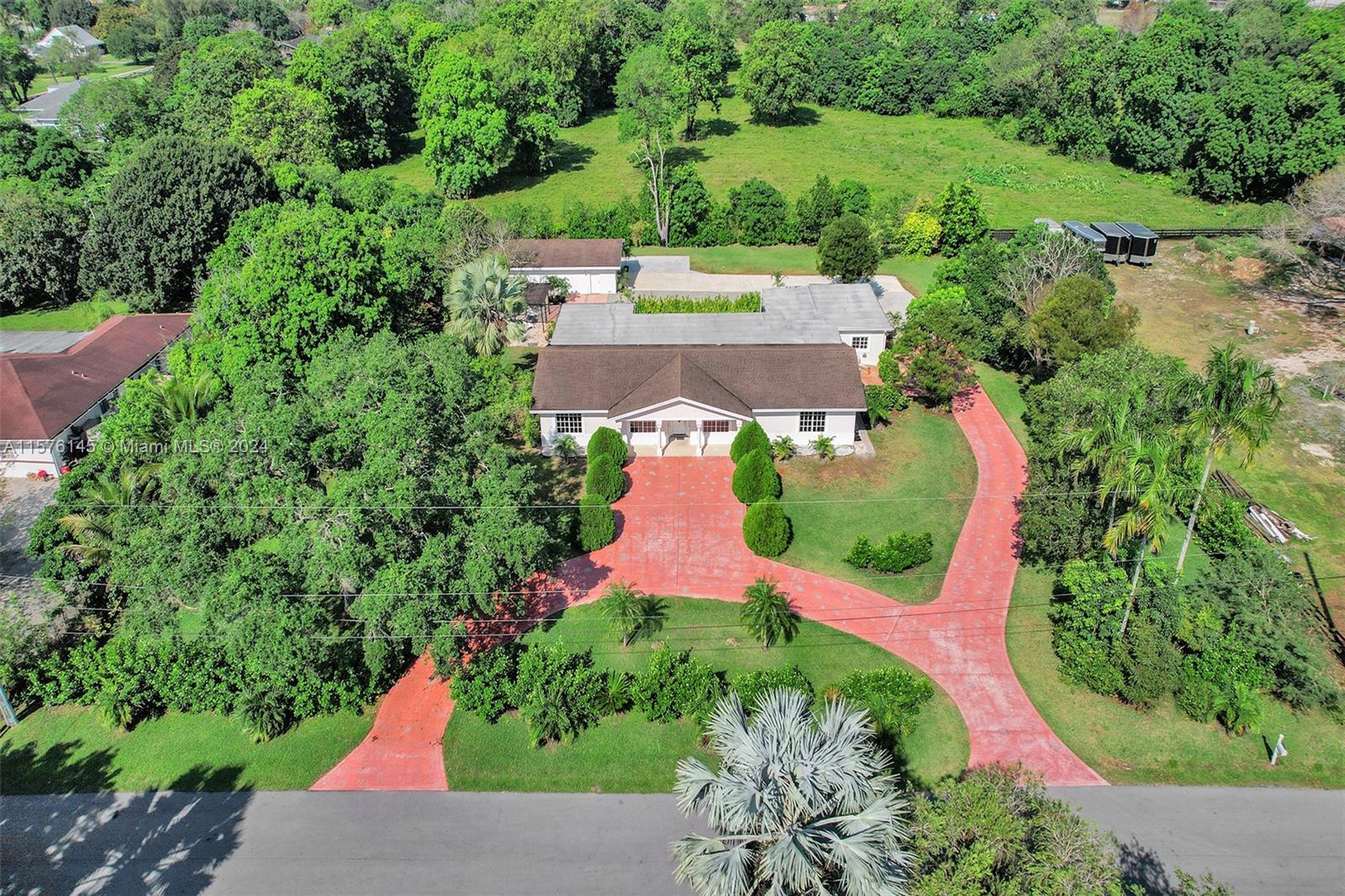 Photo 1 of 4661 Sw 128th Ave, Southwest Ranches, Florida, $1,780,000, Web #: 11576145