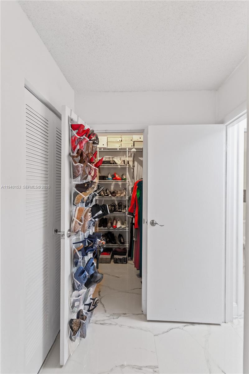 LAURELS AT MARGATE CONDO - Residential