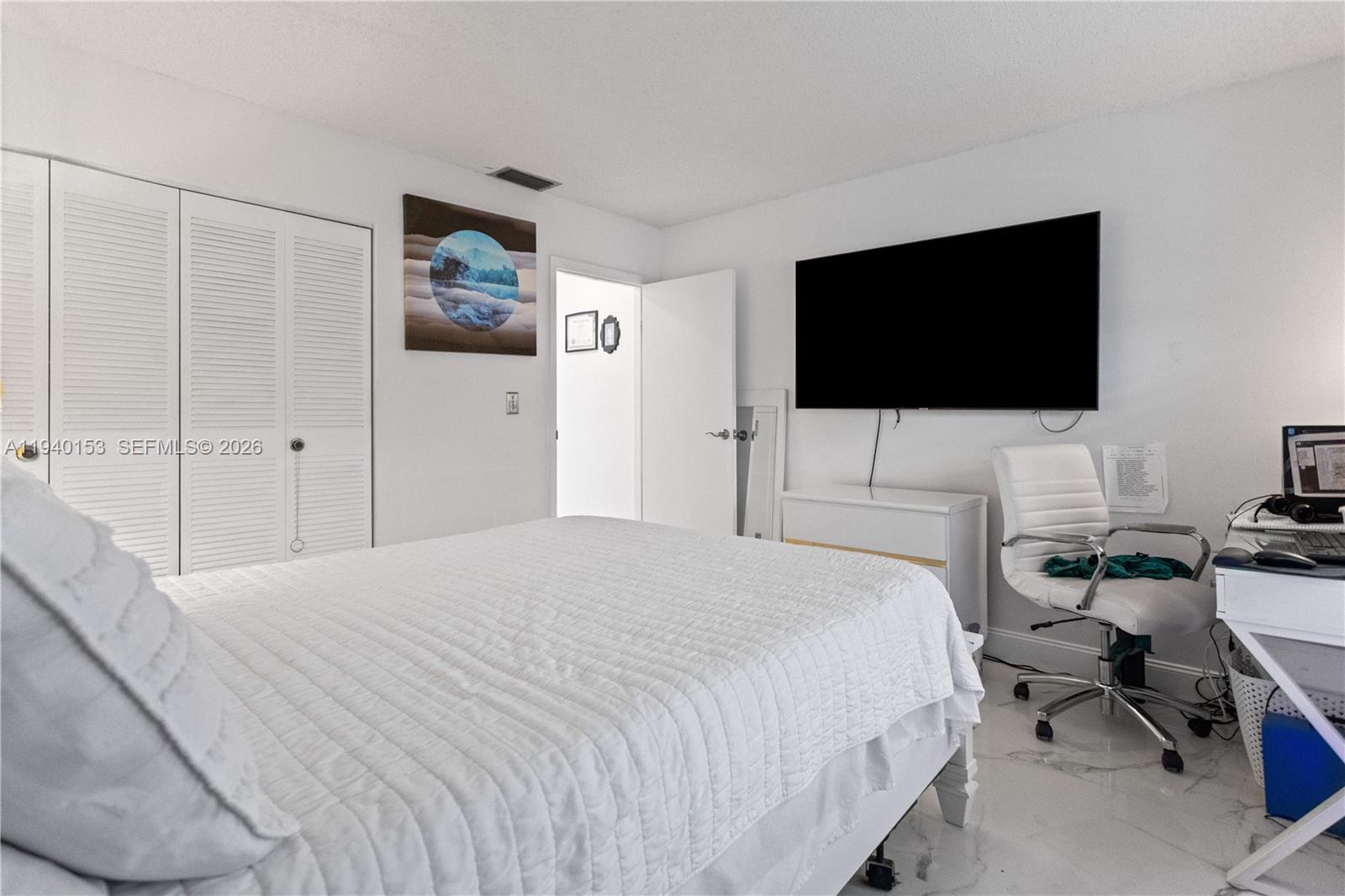 LAURELS AT MARGATE CONDO - Residential