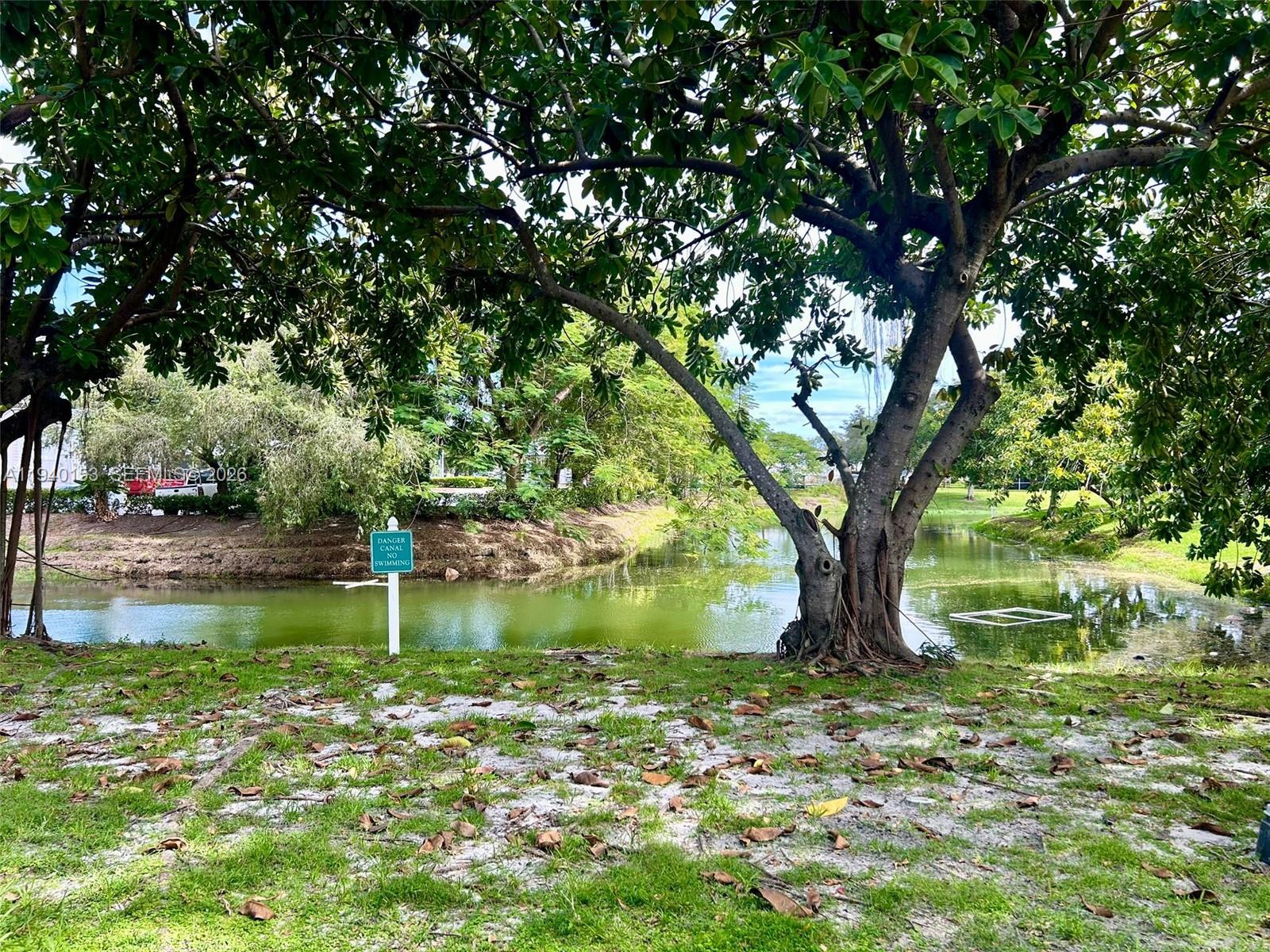 LAURELS AT MARGATE CONDO - Residential