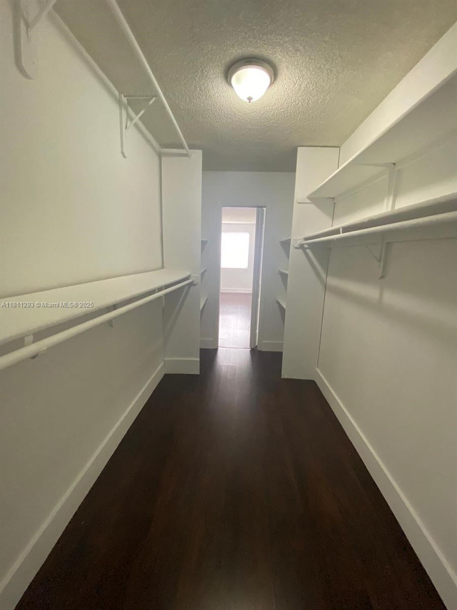 6960 Miami Gardens Dr 2-523