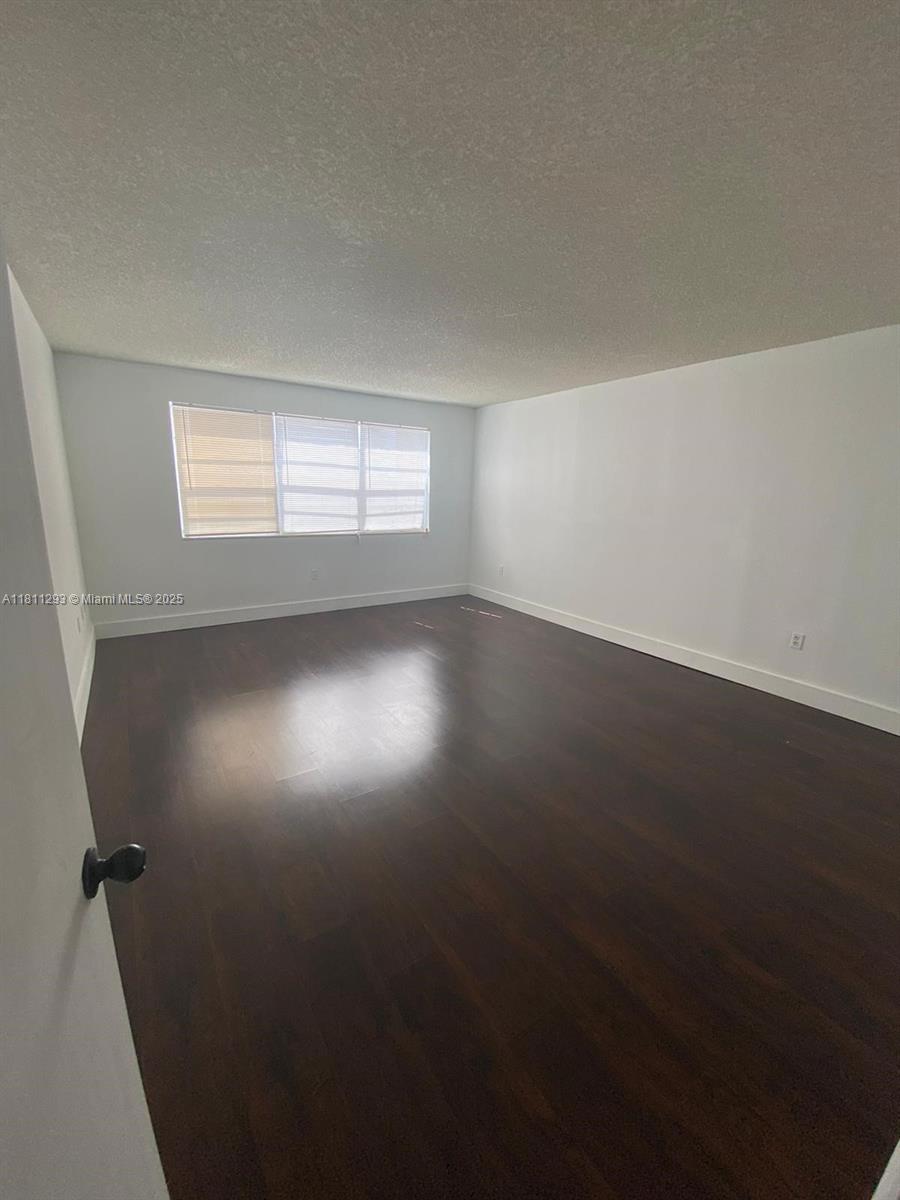 6960 Miami Gardens Dr 2-523