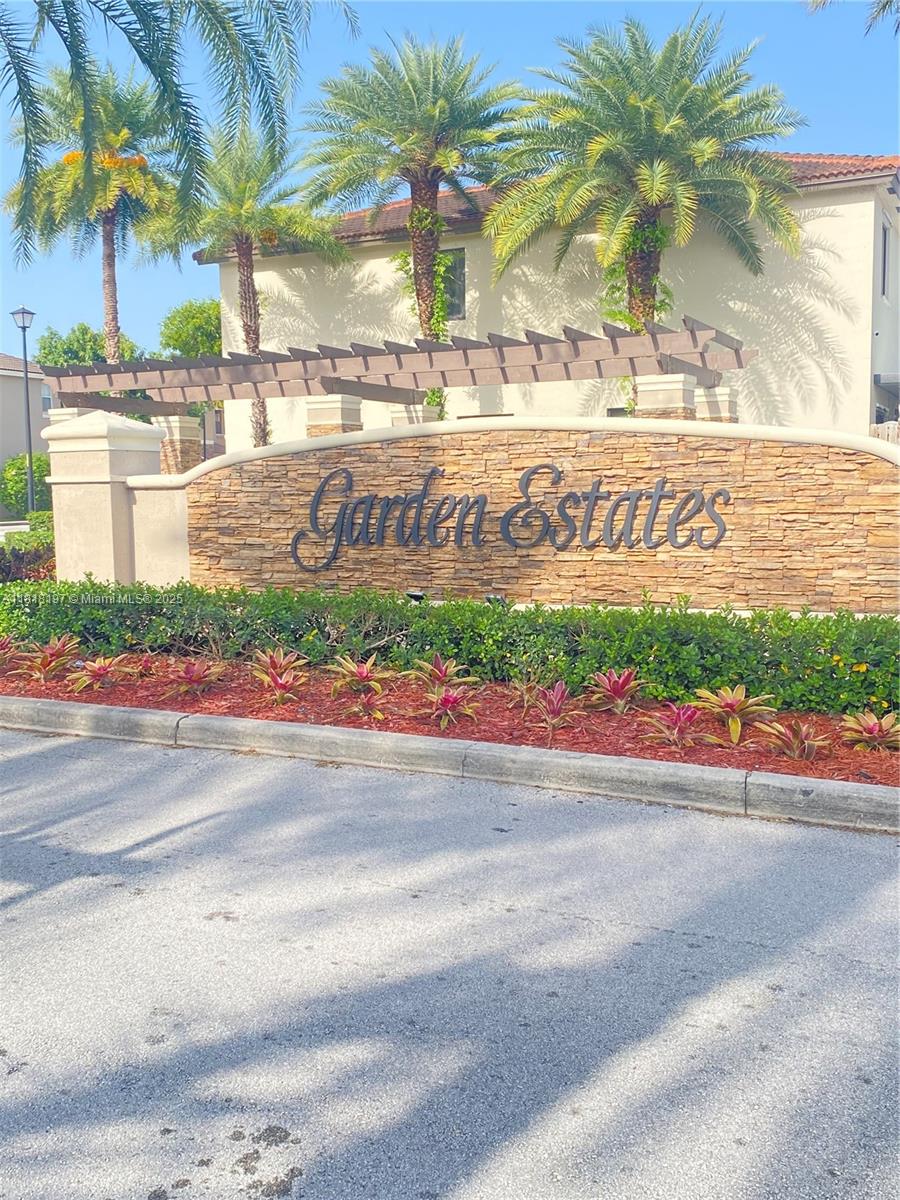 Property for Sale at 11860 Sw 154th Ave, Miami, Broward County, Florida - Bedrooms: 4 
Bathrooms: 3  - $599,000