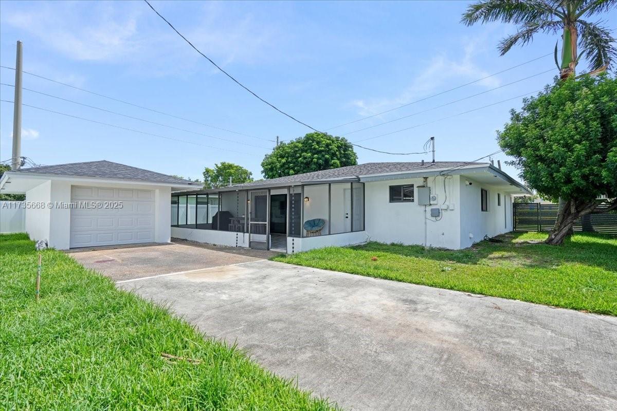 205 SE 3rd Ave