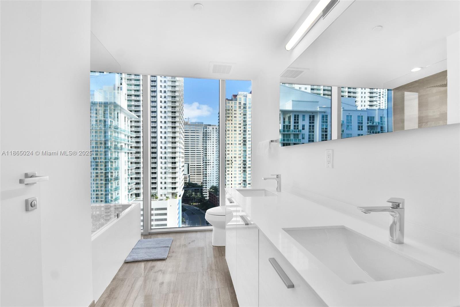 BRICKELLHOUSE CONDO - Residential Lease