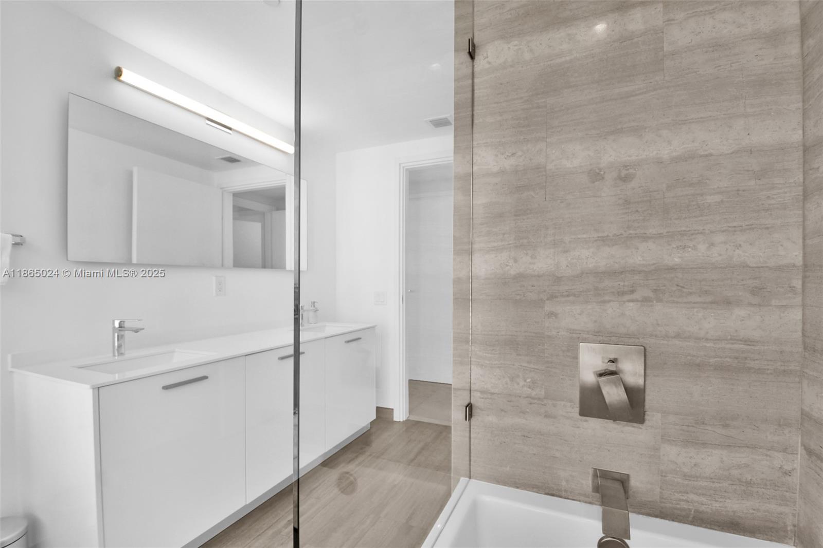 BRICKELLHOUSE CONDO - Residential Lease