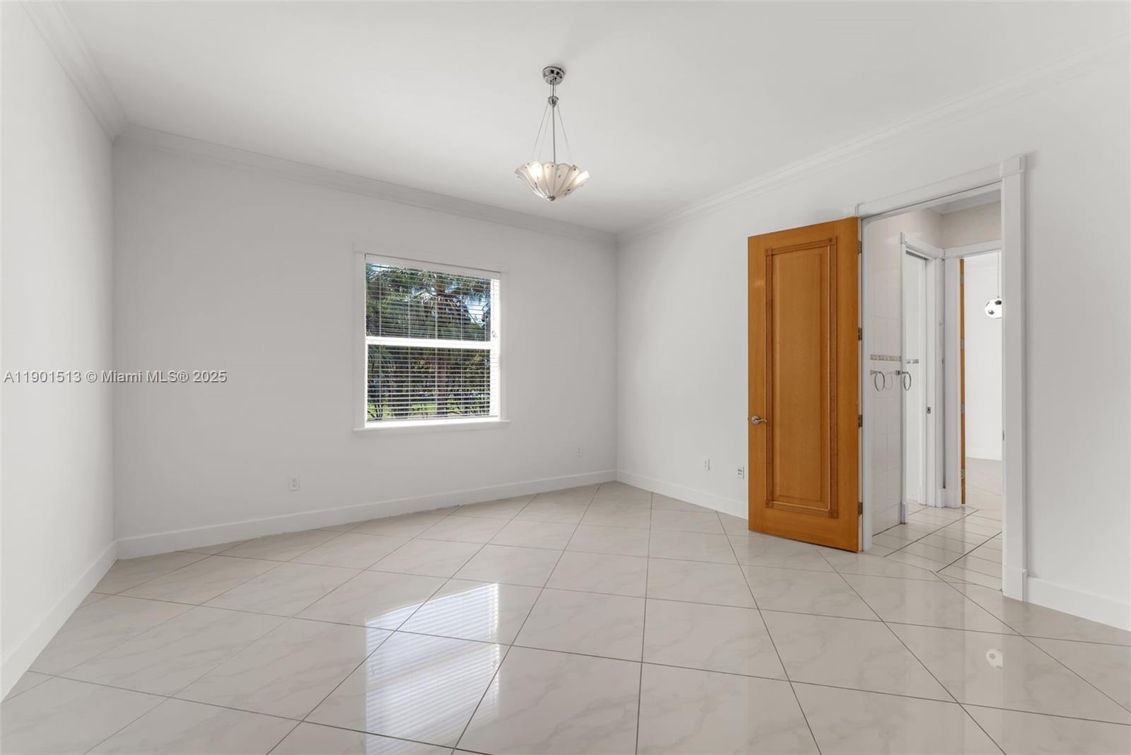 HI END GEN X ESTATE - Residential