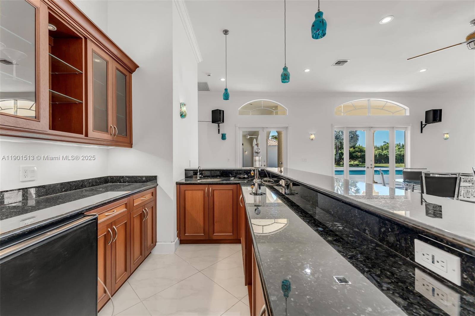 HI END GEN X ESTATE - Residential