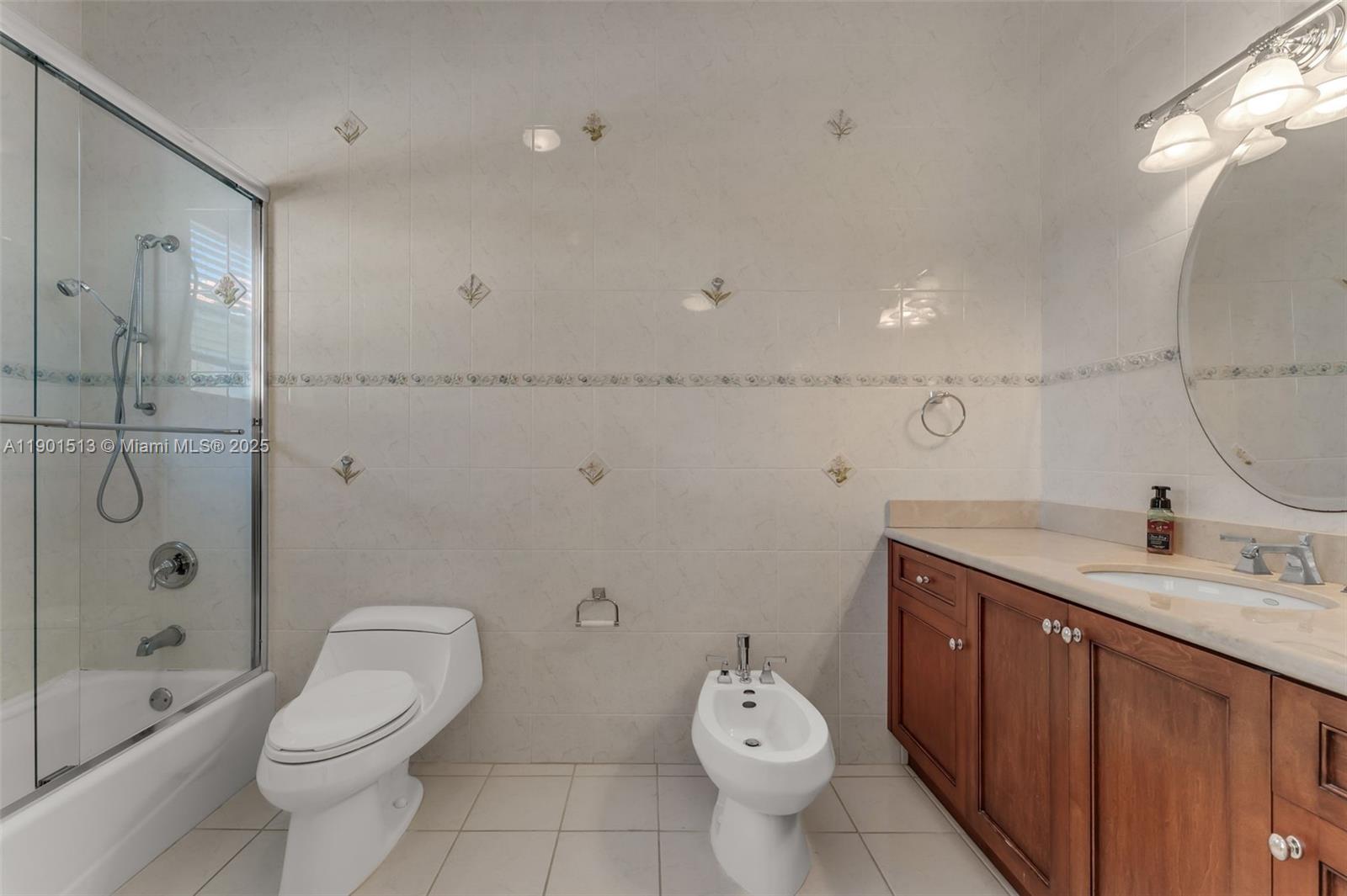 HI END GEN X ESTATE - Residential