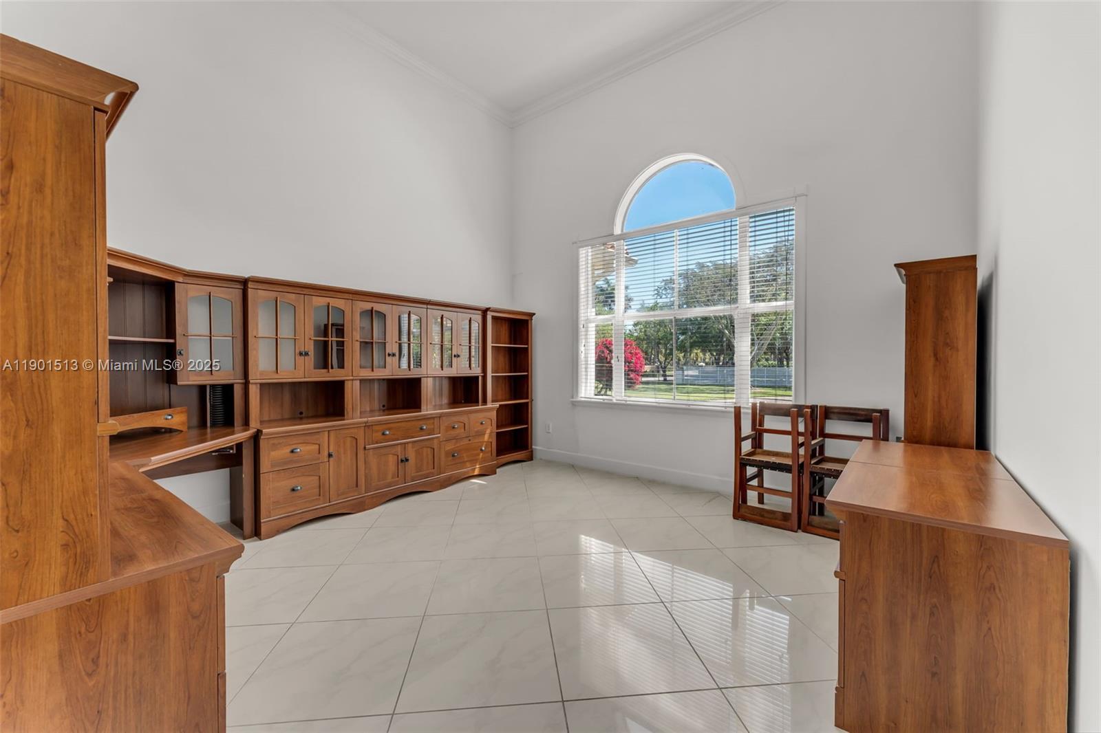 HI END GEN X ESTATE - Residential