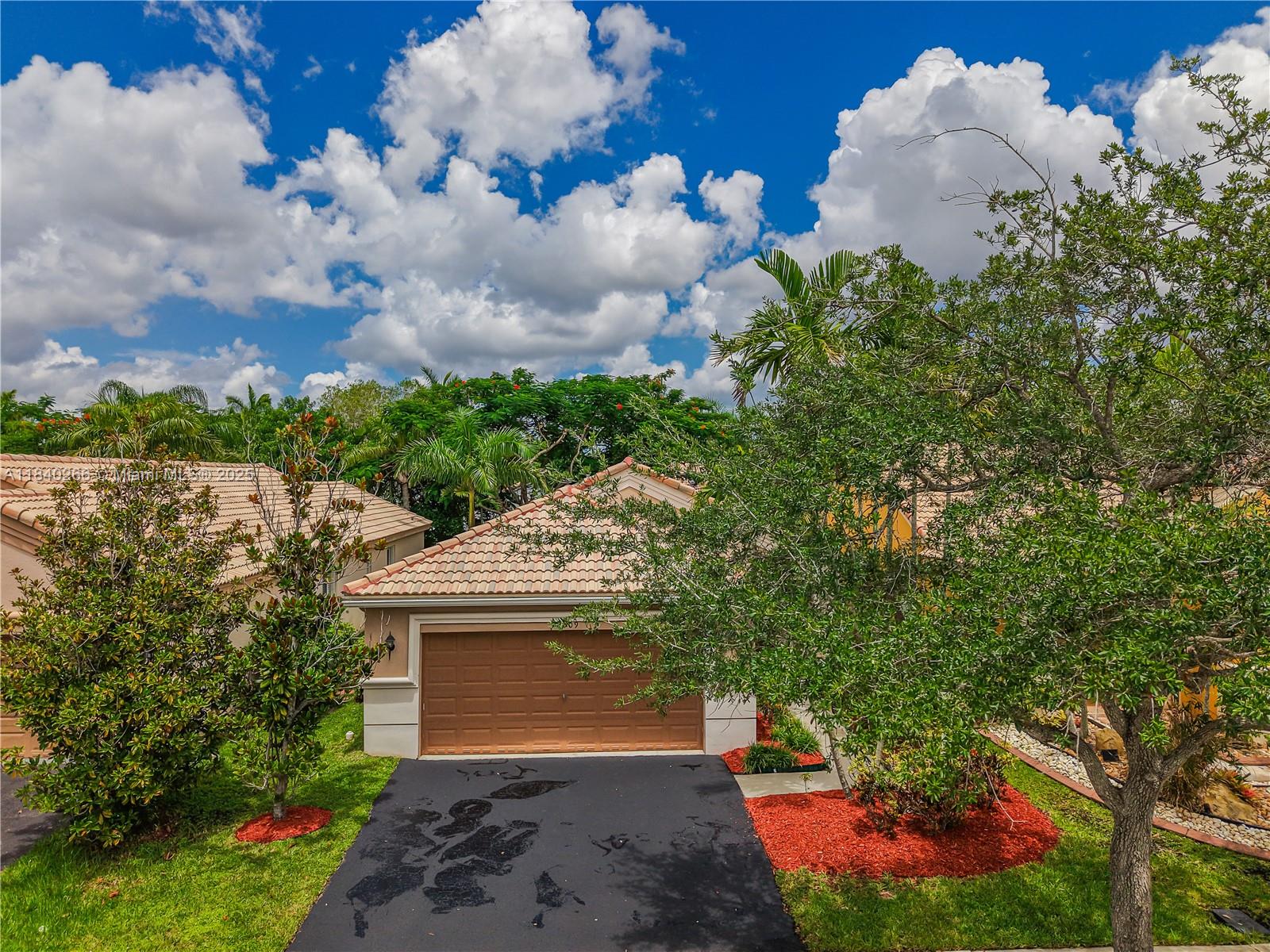 1509 Canary Island Dr