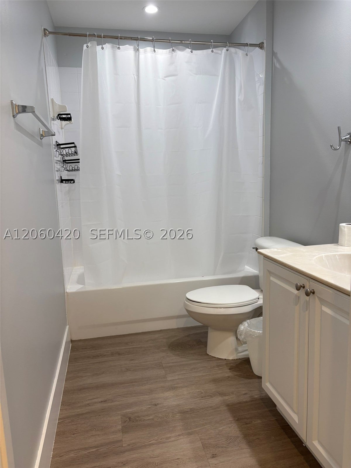 2100 Greenview Shores Blvd 513