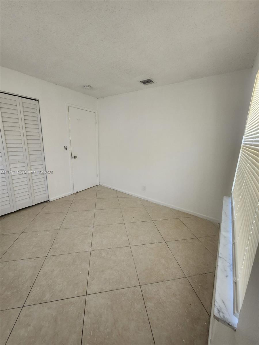 FRESHWATER 11TH & 12TH AV - Residential Lease