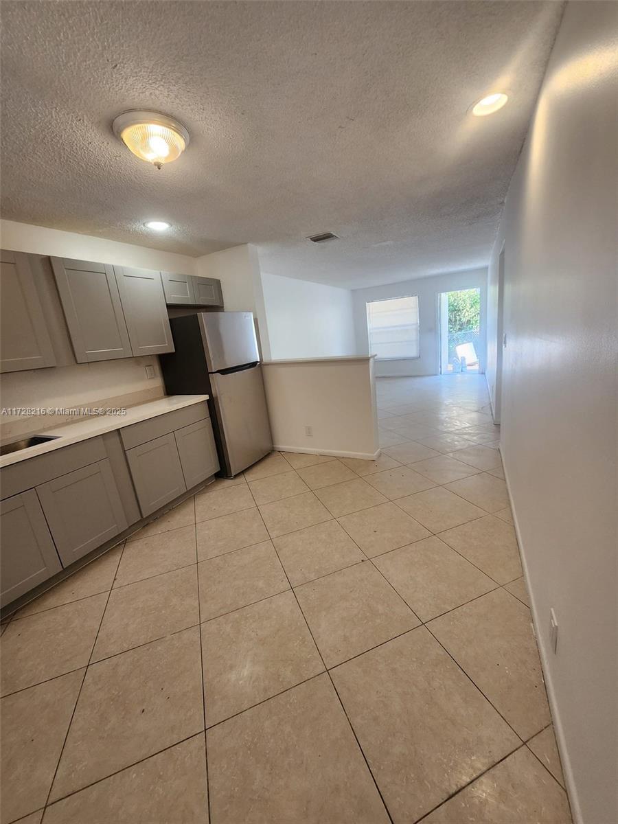 FRESHWATER 11TH & 12TH AV - Residential Lease