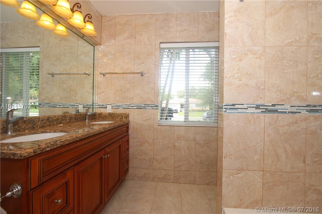 C GABLES RIVIERA SEC 6 - Residential