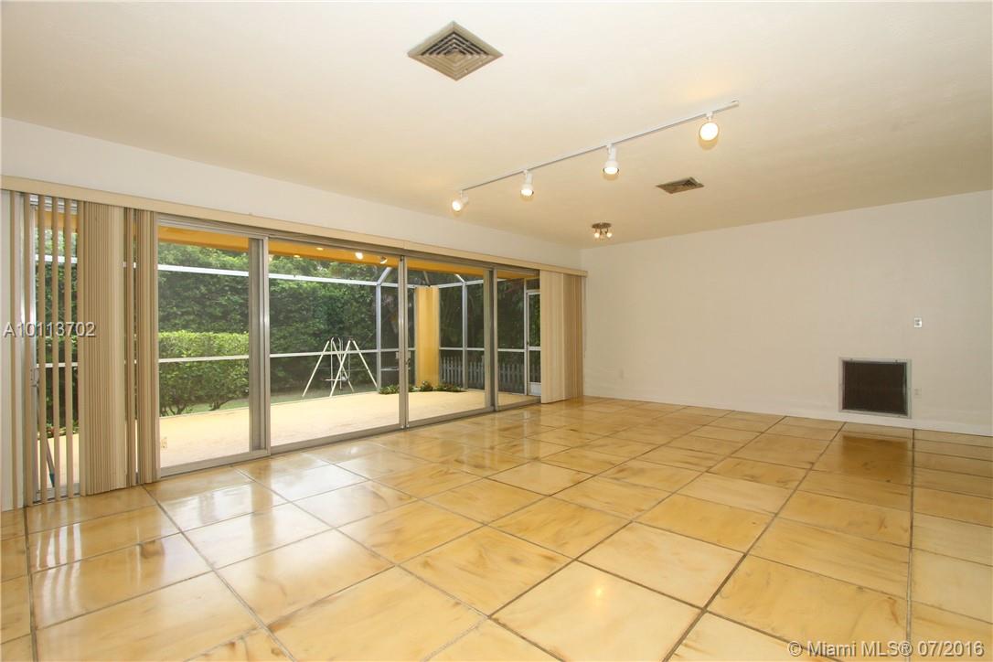 C GABLES RIVIERA SEC 6 - Residential