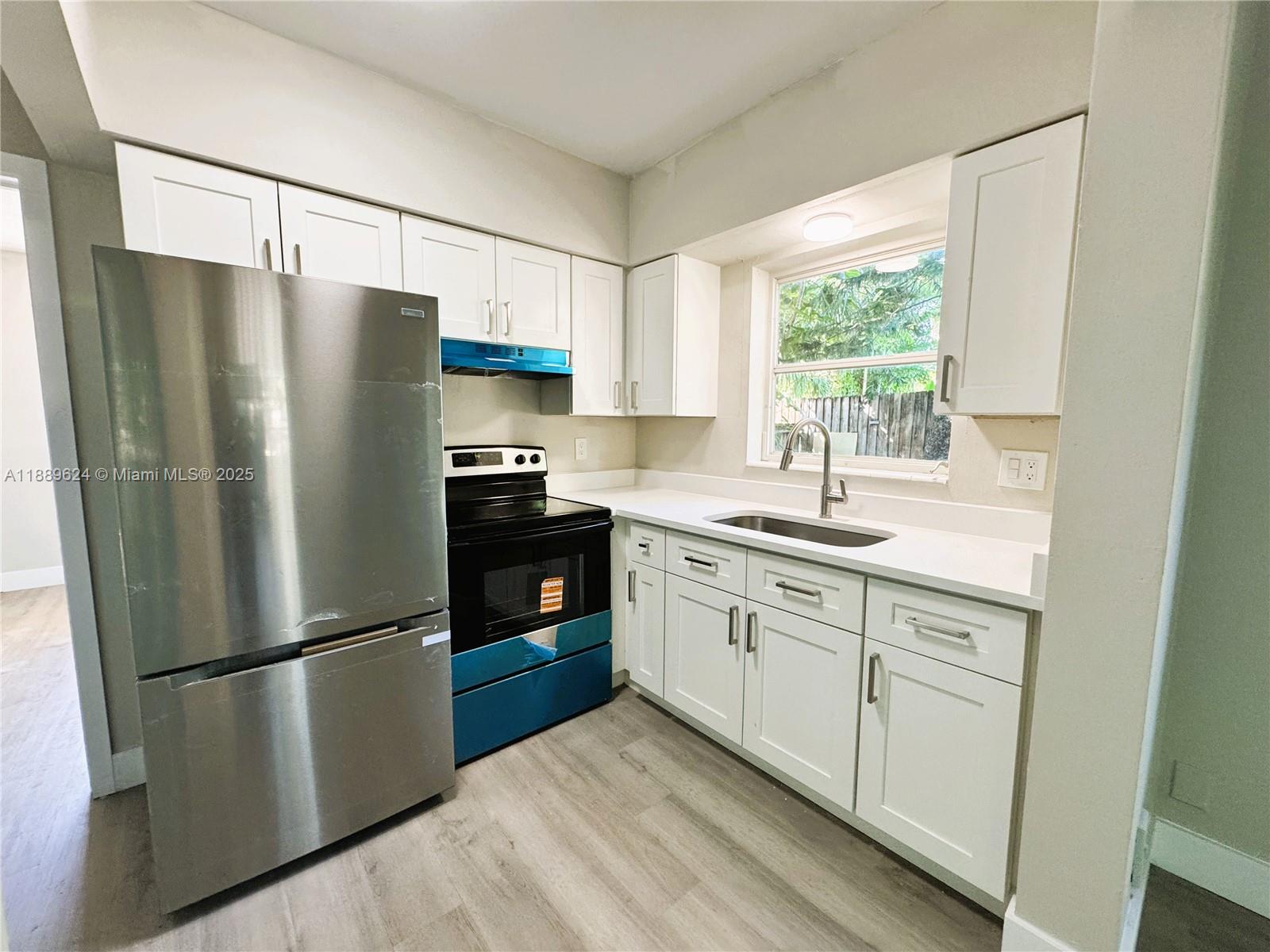 CORAL RIDGE COUNTRY CLUB - Residential Lease