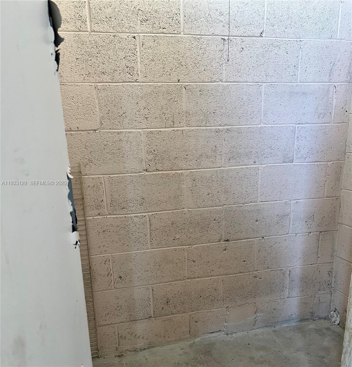 NAPOLI GARDENS AT CORAL SP - Residential Lease