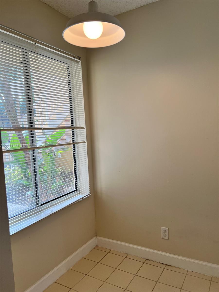 NAPOLI GARDENS AT CORAL SP - Residential Lease