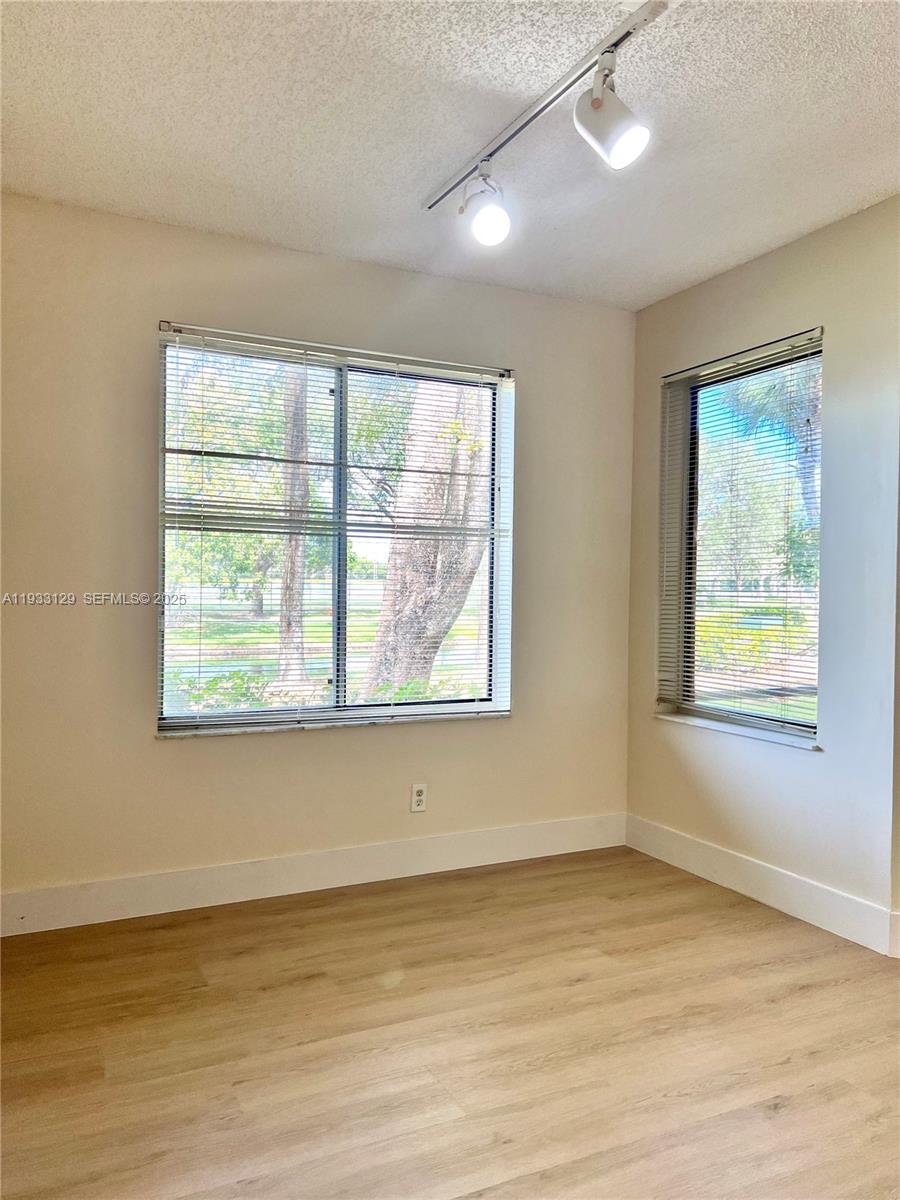 NAPOLI GARDENS AT CORAL SP - Residential Lease