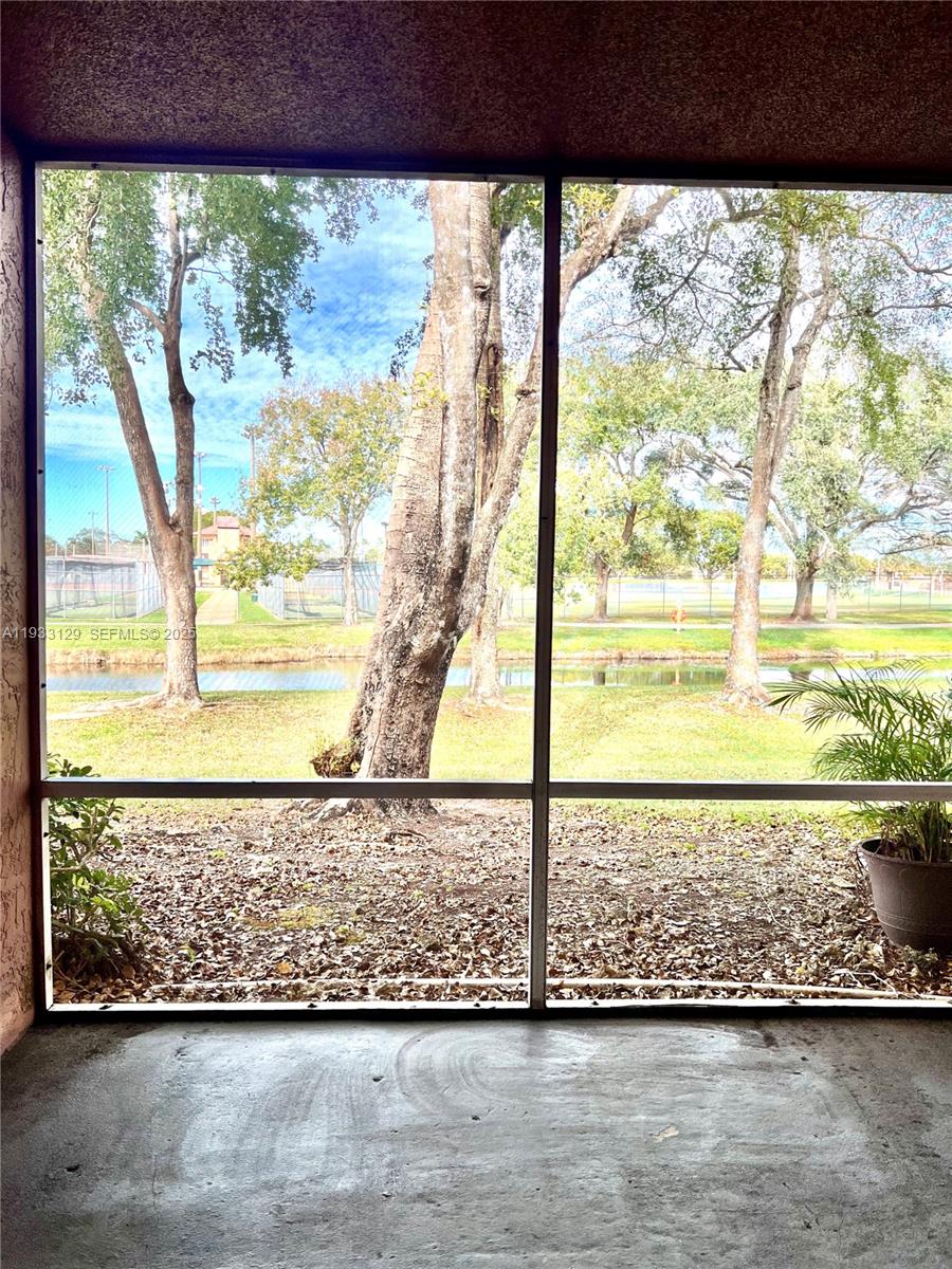 NAPOLI GARDENS AT CORAL SP - Residential Lease