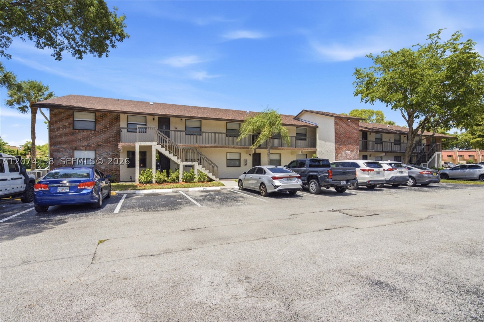 6040 Shakerwood Cir 201