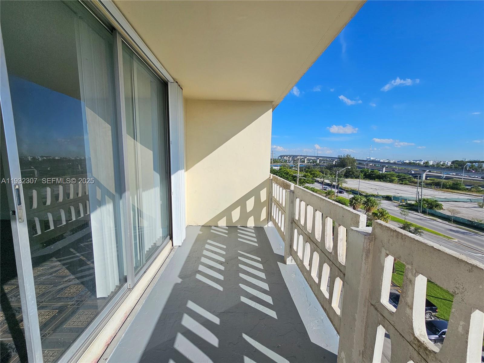 15600 NW 7th Ave 704