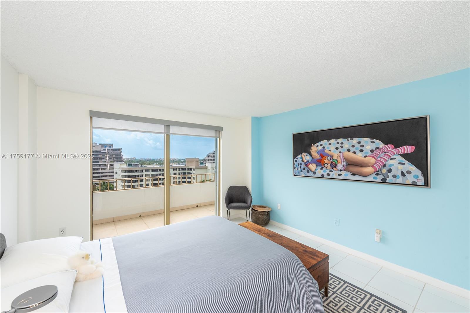 COMMODORE CLUB WEST CONDO - Residential