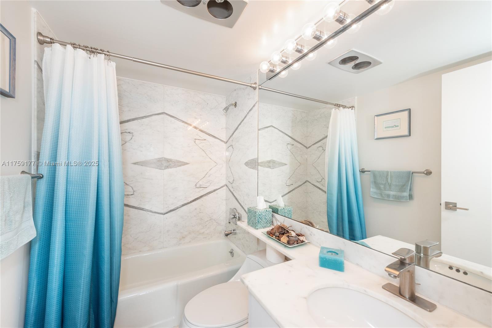 COMMODORE CLUB WEST CONDO - Residential