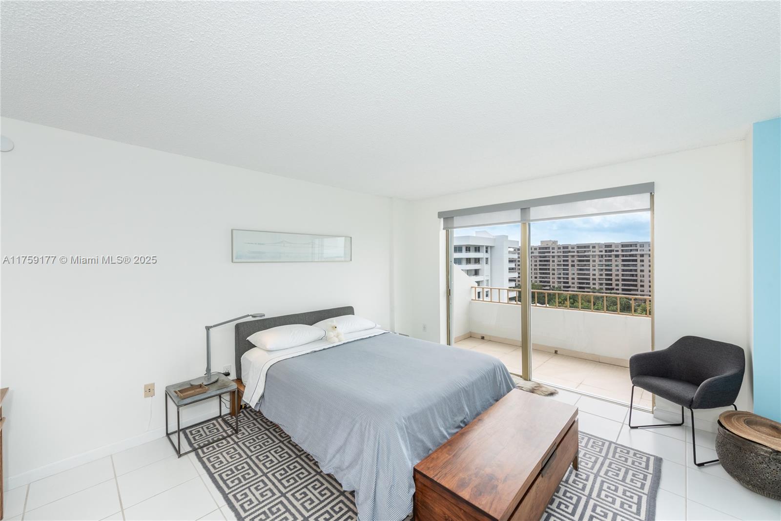 COMMODORE CLUB WEST CONDO - Residential