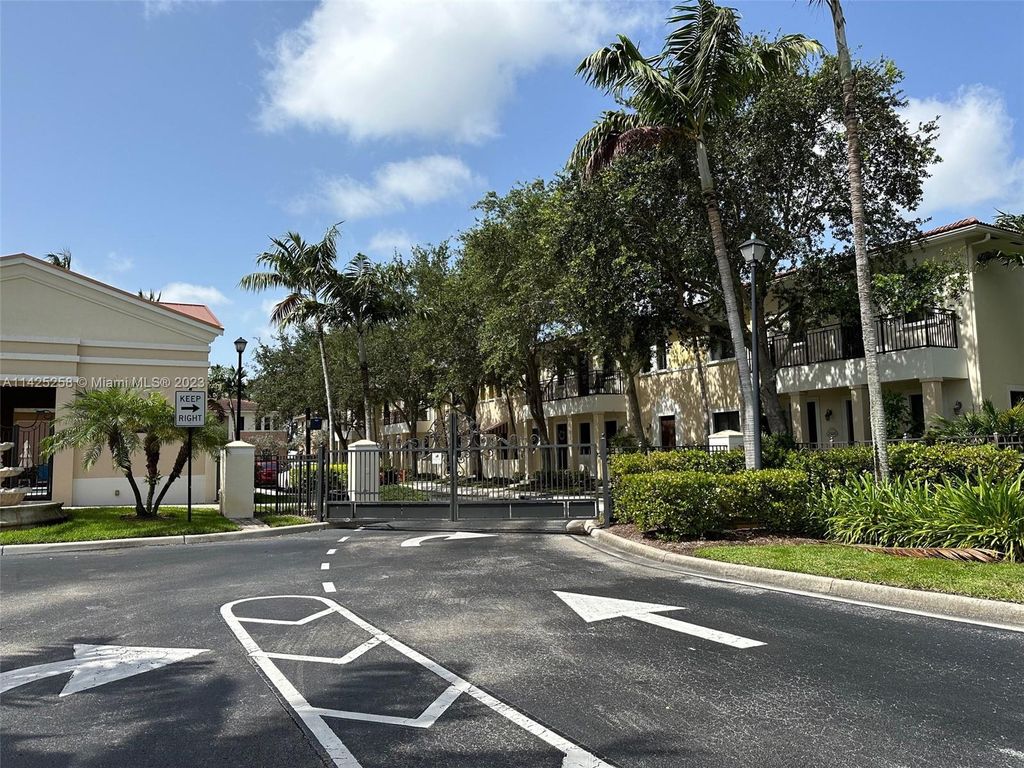 Photo of 2511 Venetian Ct #1, Boynton Beach, FL 33426 (MLS # A11425258)